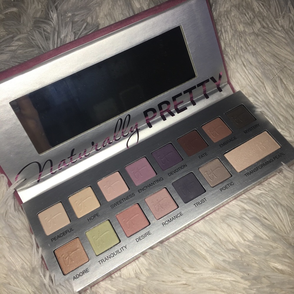 HUGE SALE‼️ IT Cosmetics Naturally Pretty Volume 2